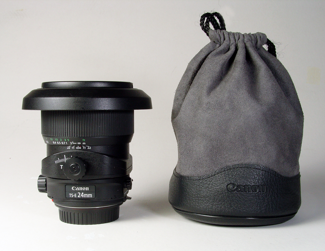 Canon TS-E 24mm f/3.5L II with case